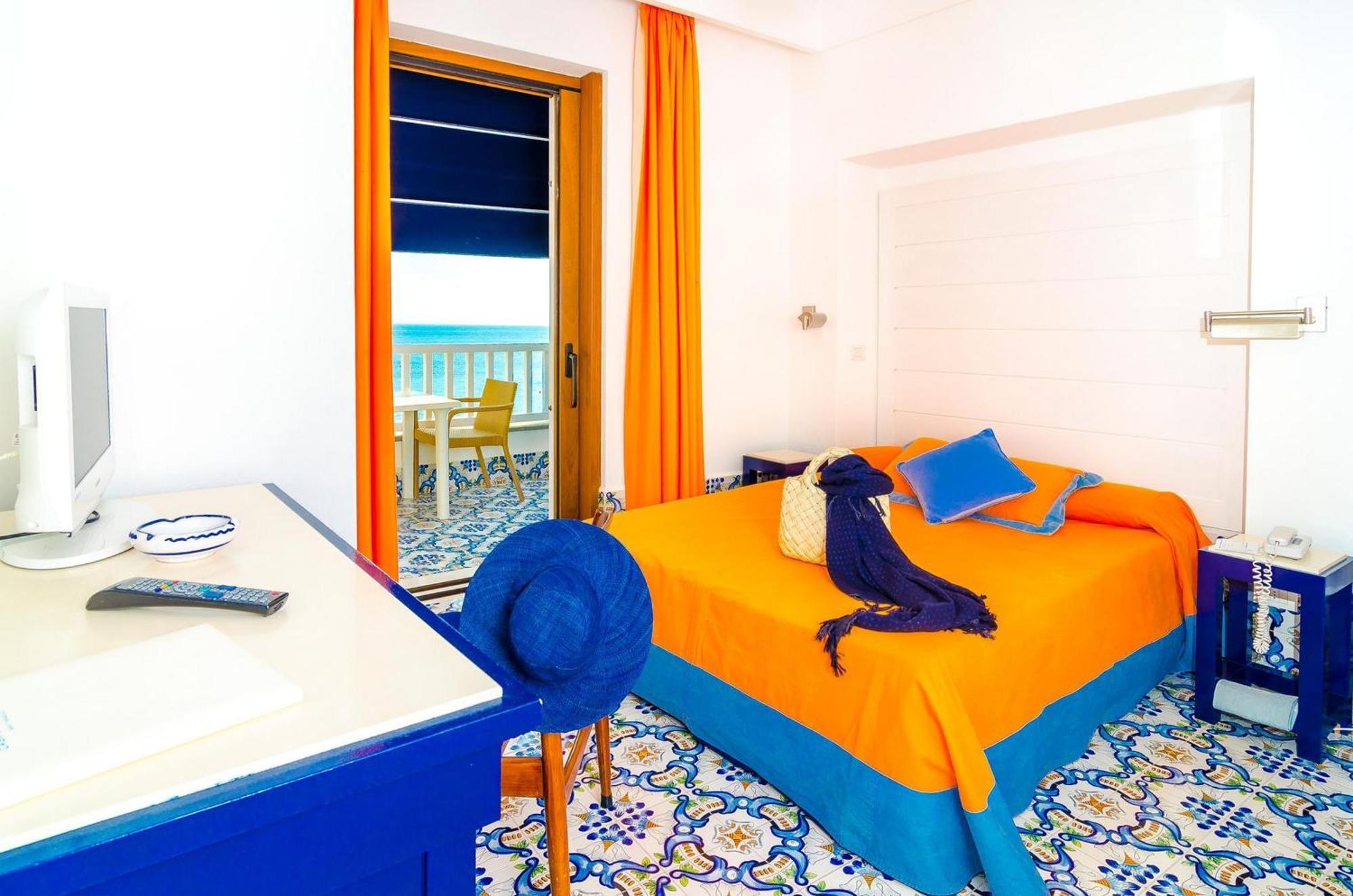 Hotel Casa Celestino Sant'Angelo  Esterno foto