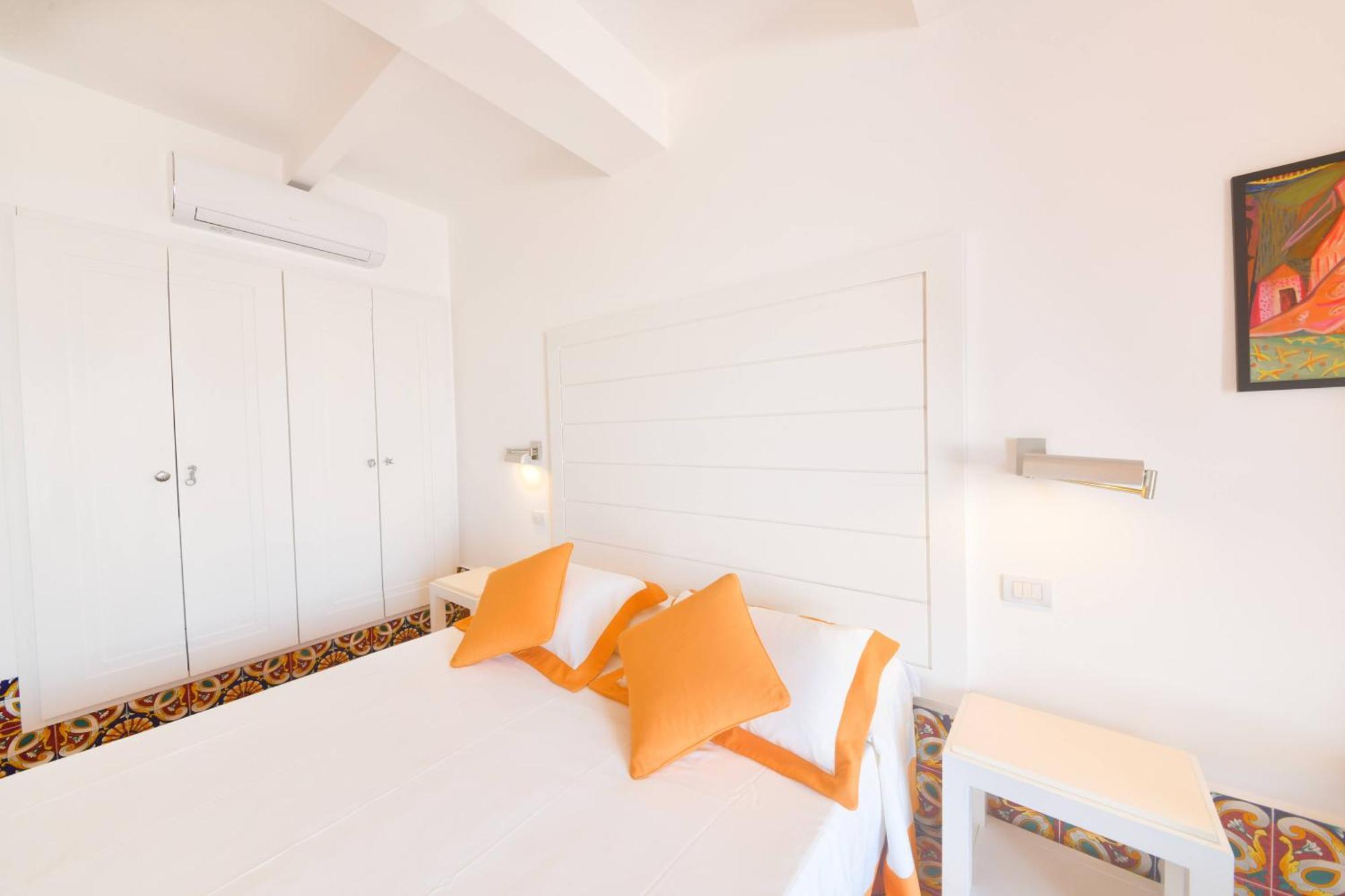 Hotel Casa Celestino Sant'Angelo  Esterno foto