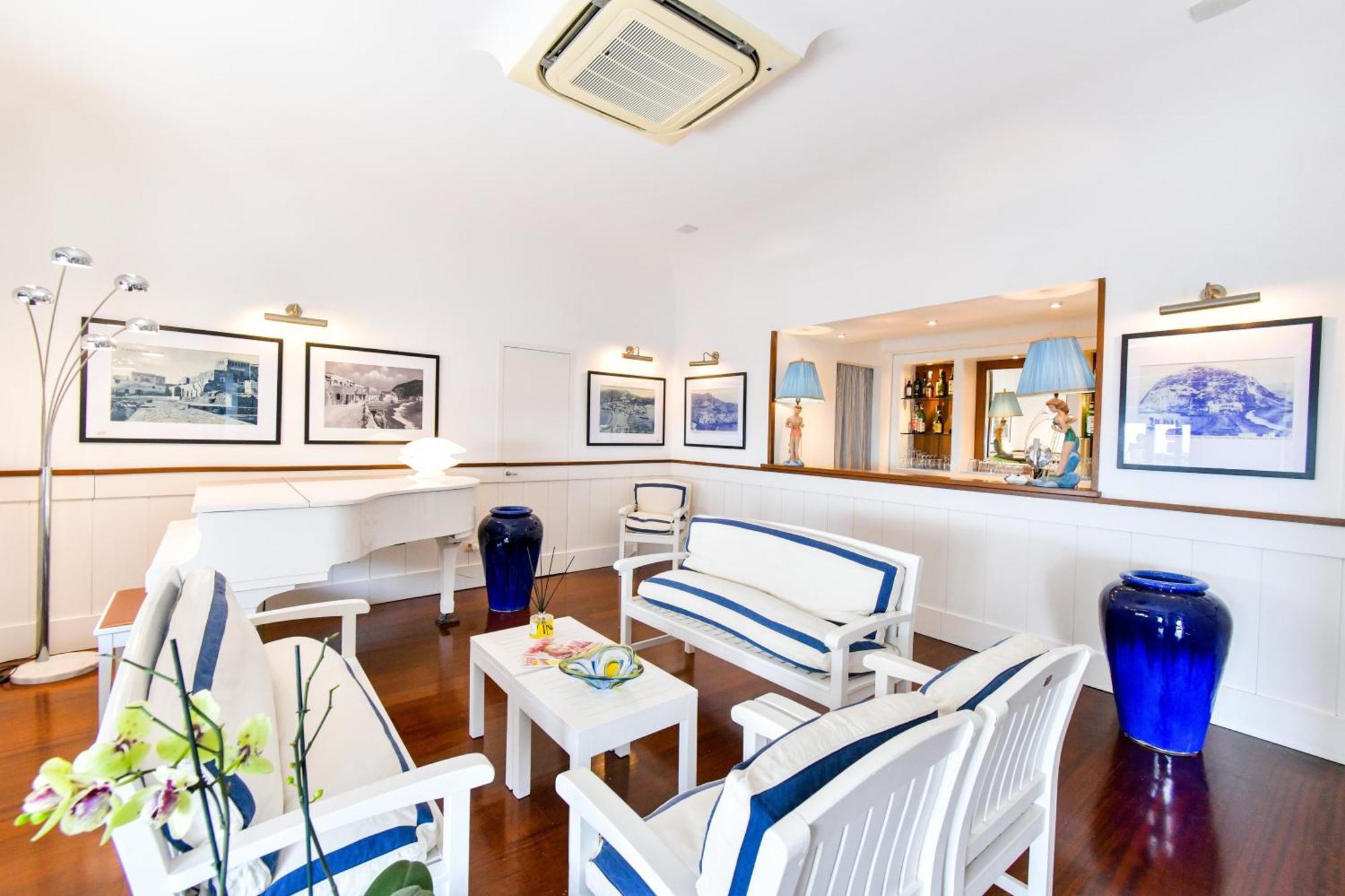 Hotel Casa Celestino Sant'Angelo  Esterno foto
