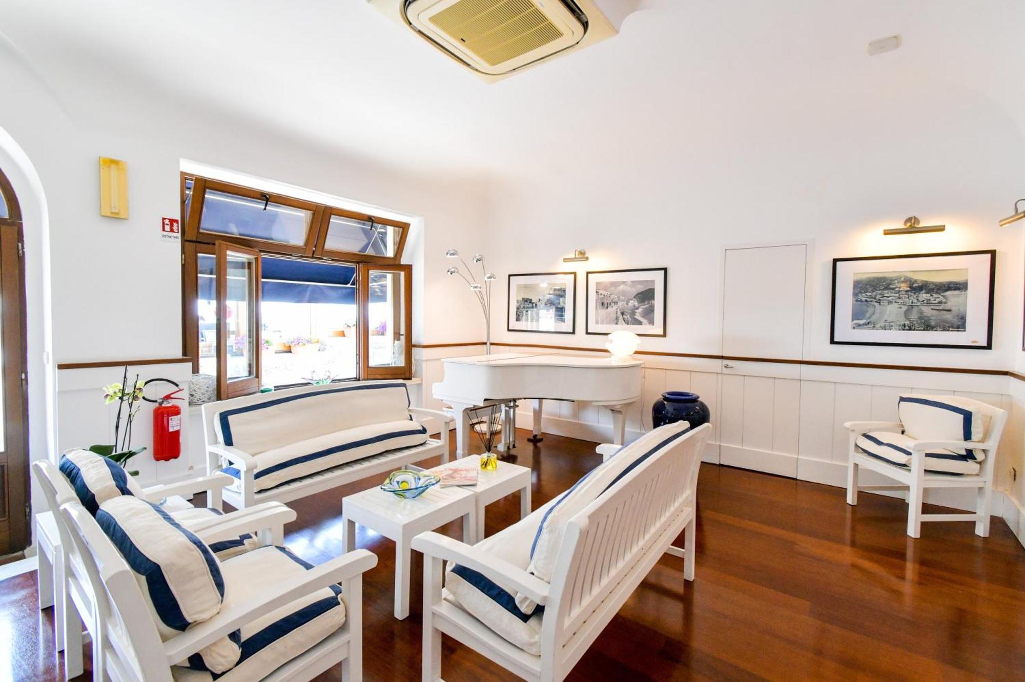 Hotel Casa Celestino Sant'Angelo  Esterno foto